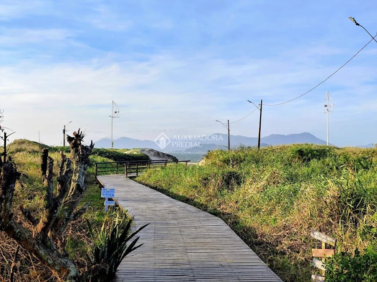 LOTE EM ÁREA NOBRE NA Praia da Pinheira