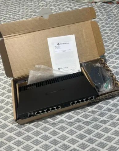 MikroTik RB4011iGS+RM 