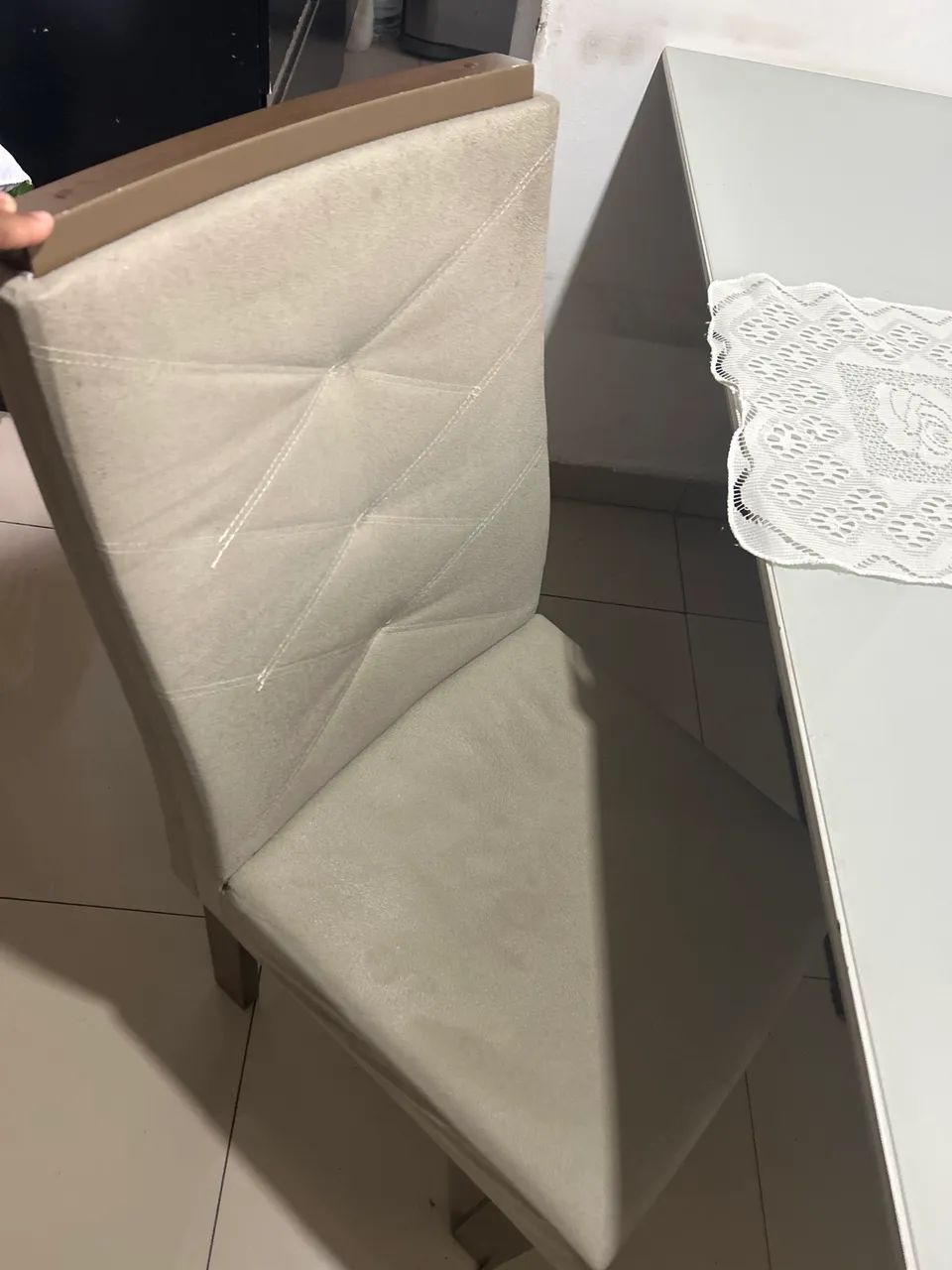 Mesa de vidro com 4 cadeiras  - Foto 3