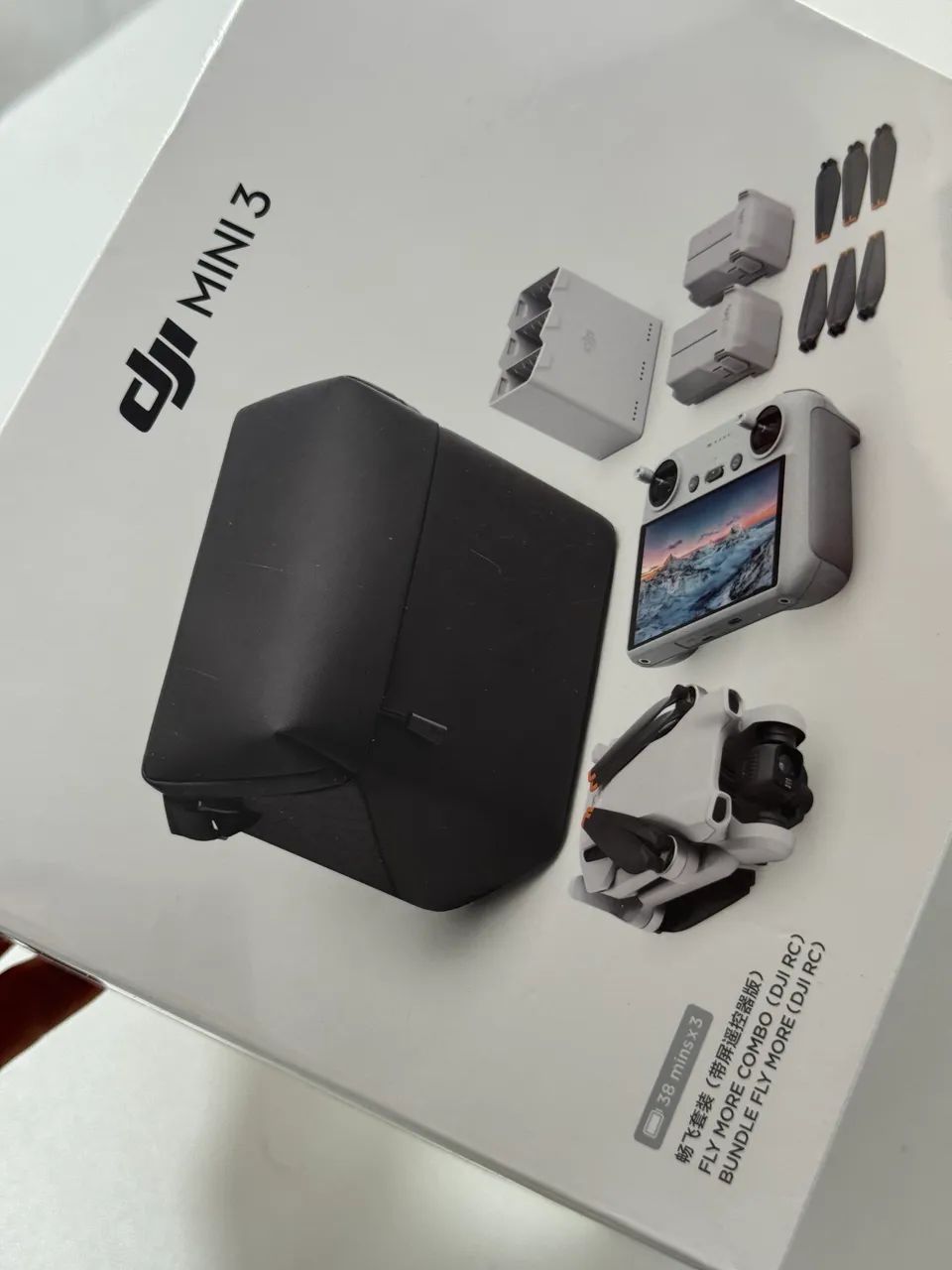DJI MINI 3 FLY MORE COMBO - NOVO/LACRADO - Foto 3