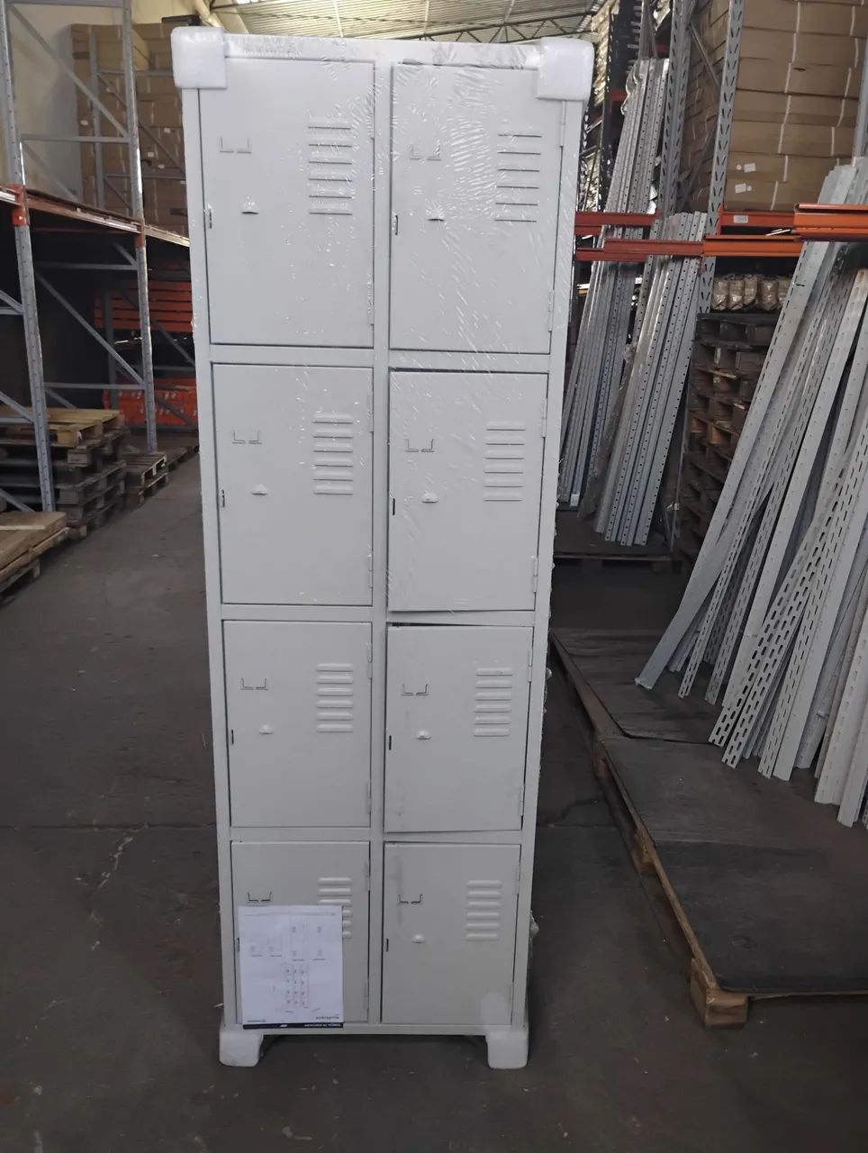 Roupeiro de 8 portas cinza 