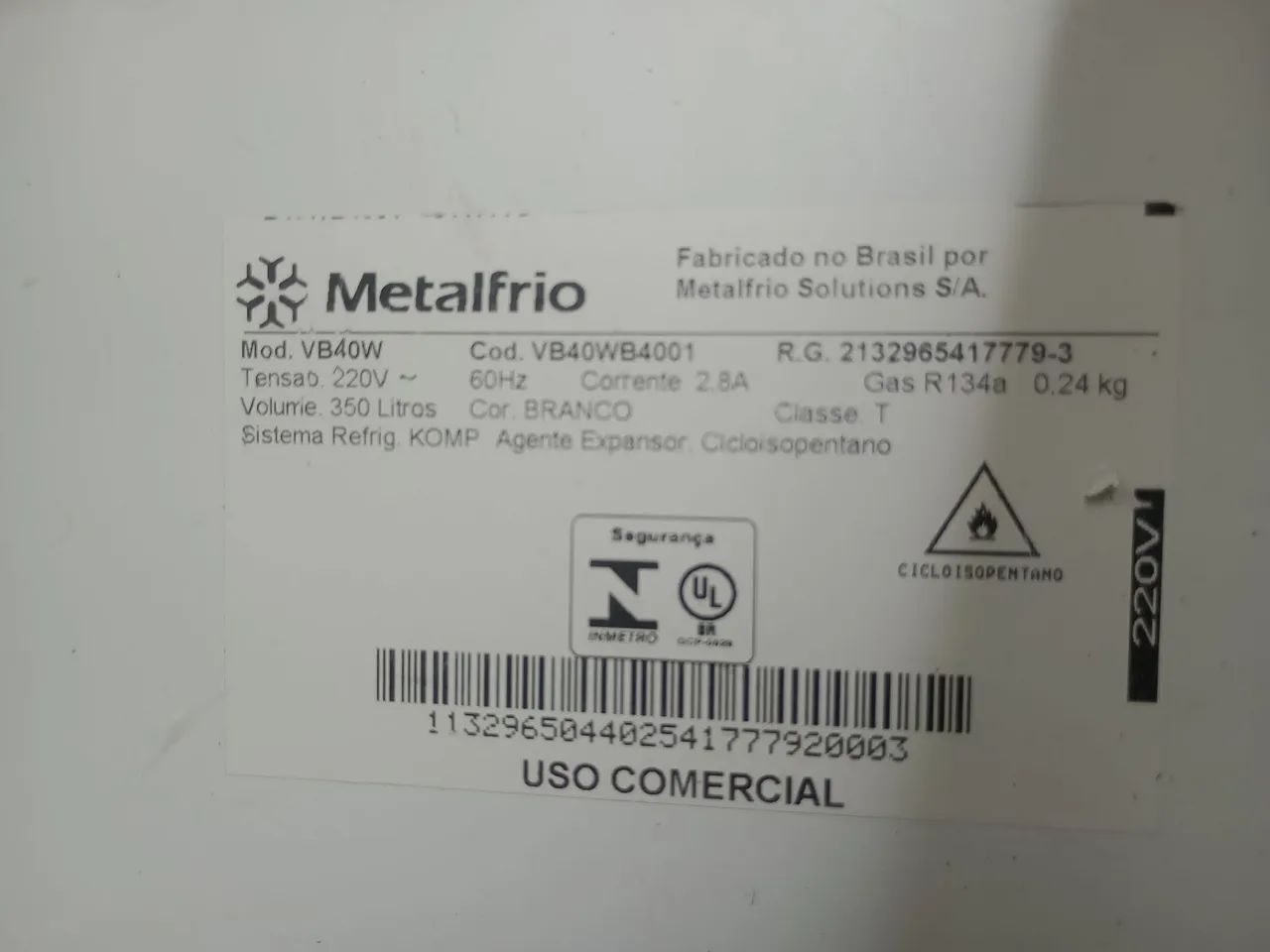 Freezer expositor vertical Metalfrio - Foto 2