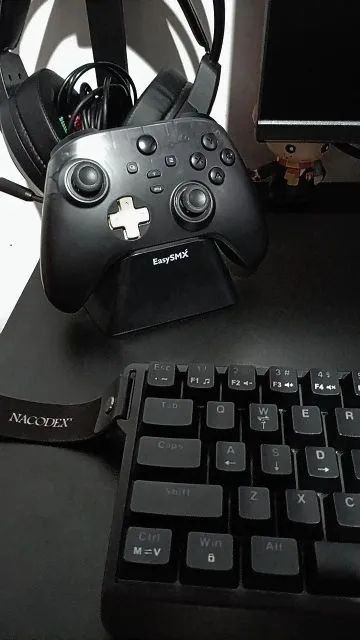 Controle Gamer EasySMX D05 multi plataforma com hall efect e base de carregamento. - Foto 5