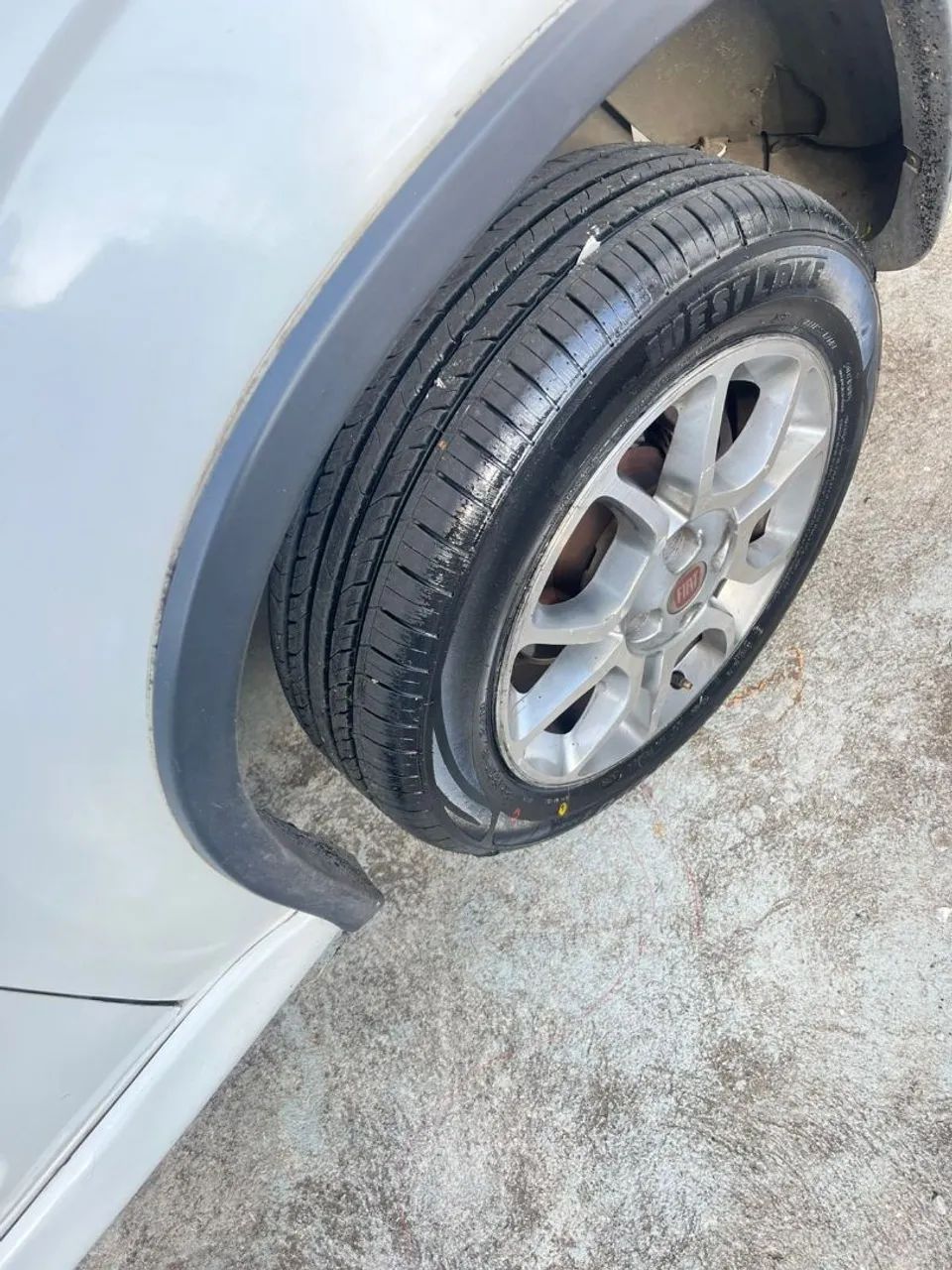 Fiat Uno Sporting 1.4 EVO Fire Flex 8V 4P 2012 - Foto 3
