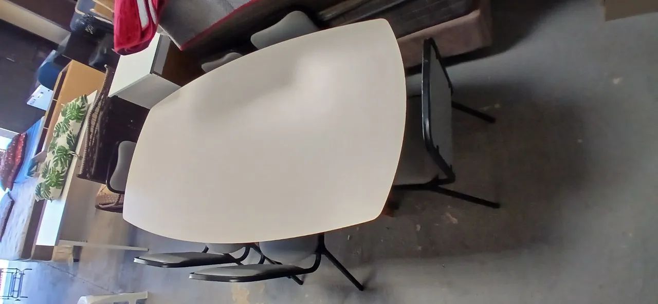 Mesa com 6 cadeiras usada em otimo estado  - Foto 4