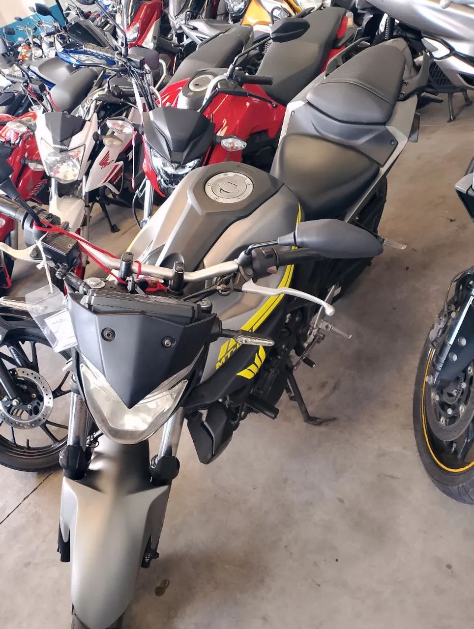 YAMAHA MT 03 2019 - Foto 4