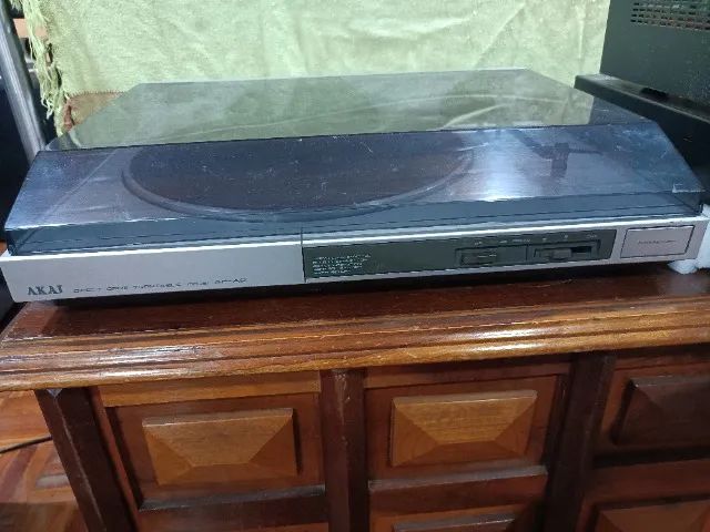 Toca discos Akai AP-A2