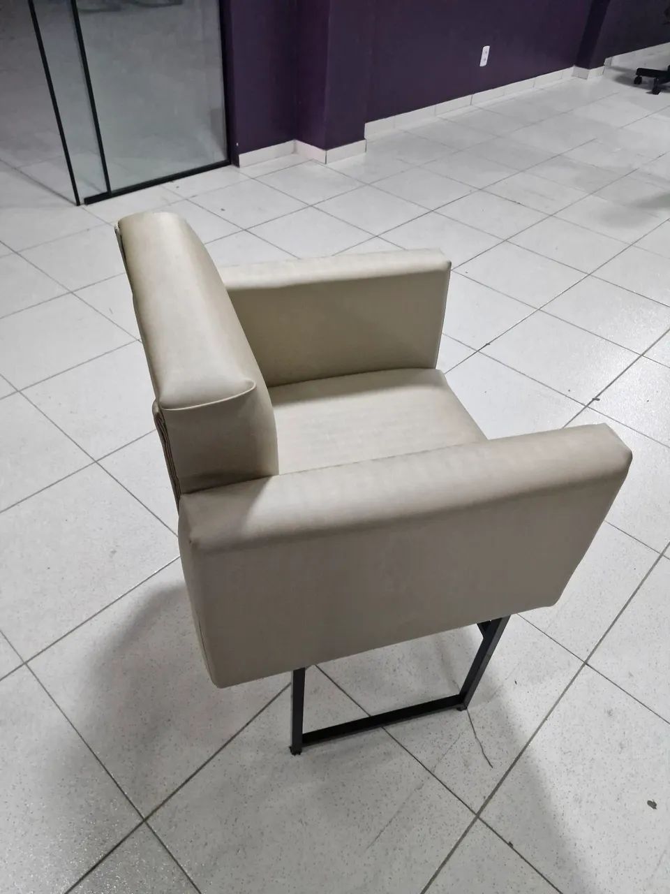 Poltrona Decorativa para Ambiente - Ótimo Estado