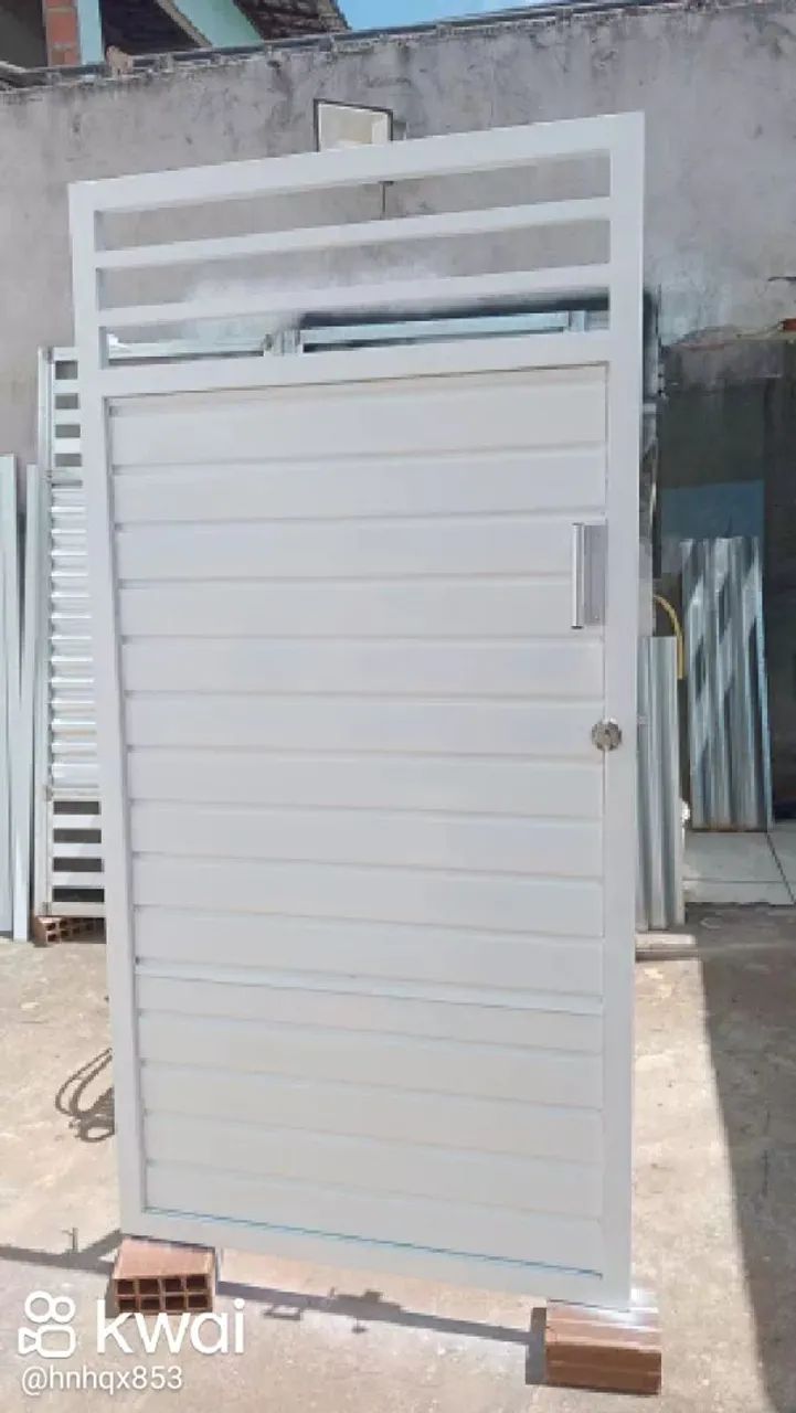 portão social