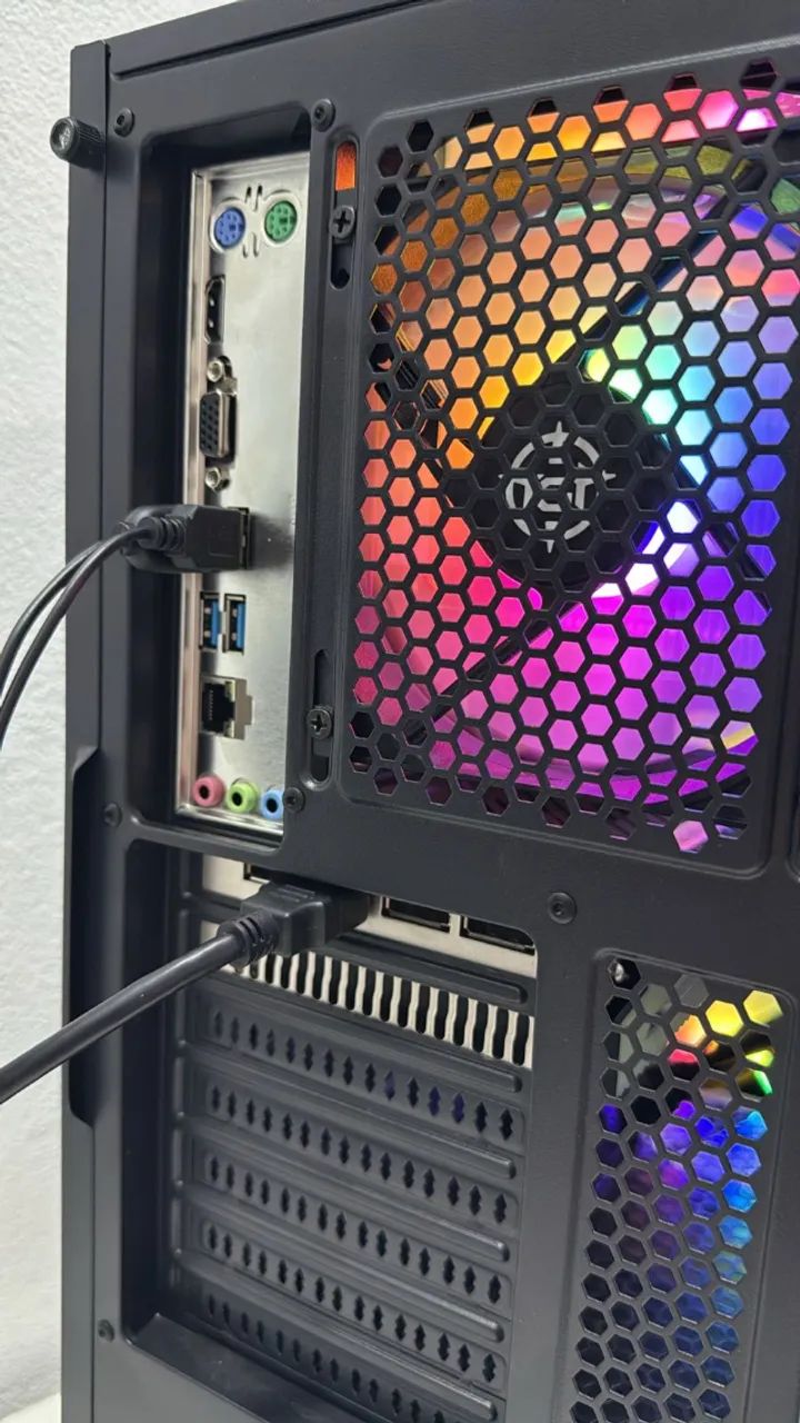 PC Gamer AMD Ryzen 5 5500, Radeon RX 5700 XT 8GB, 16GB DDR4, SSD 480GB - Foto 3