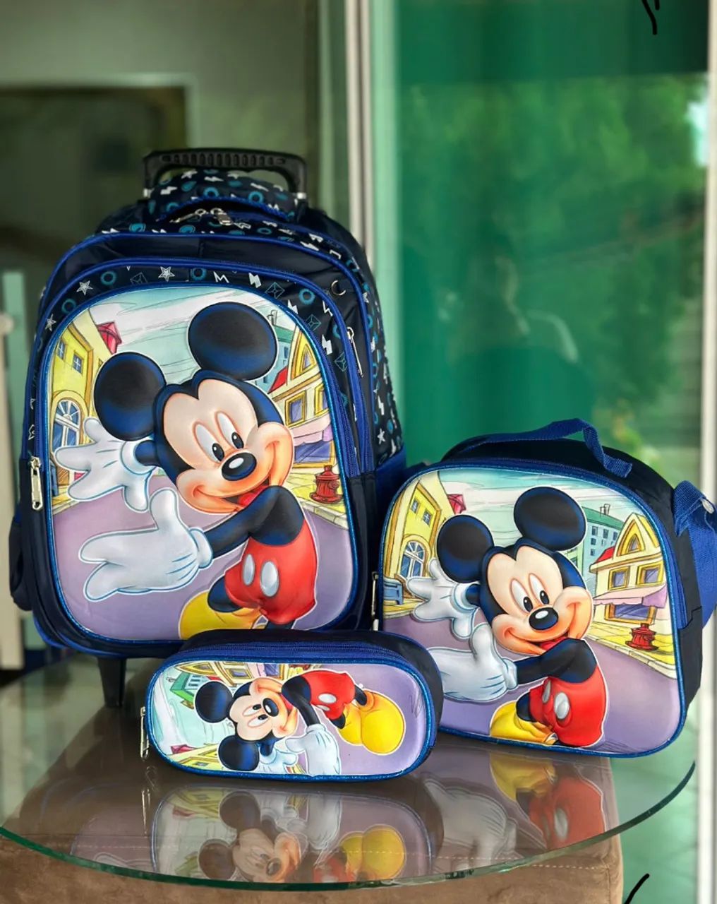 Mochilas de rodinhas com personagens infantis - Foto 2