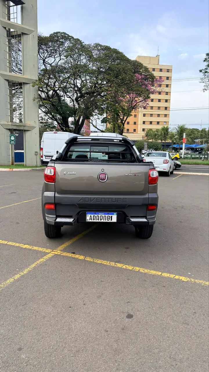 Fiat Strada Adventure1.8/ 1.8 Locker Flex CD 2015 - Foto 3