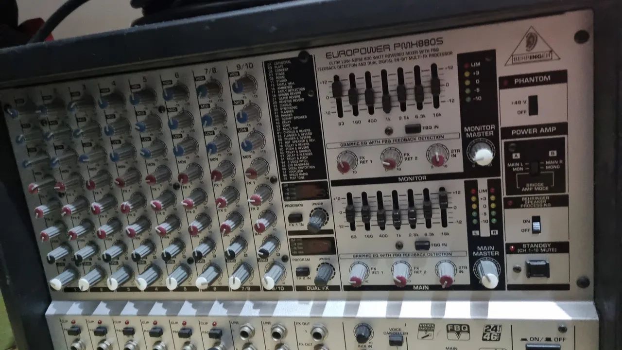 Mesa de som amplificada - Foto 4