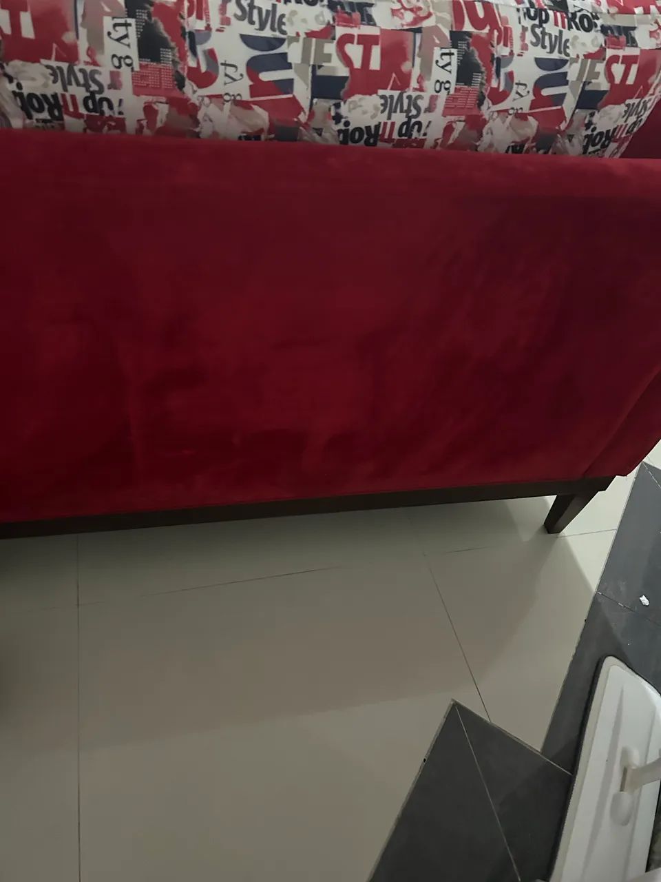 POLTRONA NAMORADEIRA VELUDO , Semi nova ! - Foto 4
