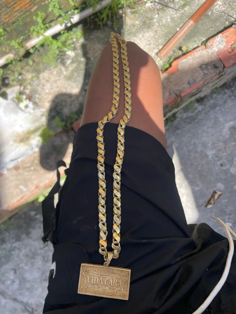 Vendo corrente moeda antiga, com pingete vida cara do orochi - Foto 2
