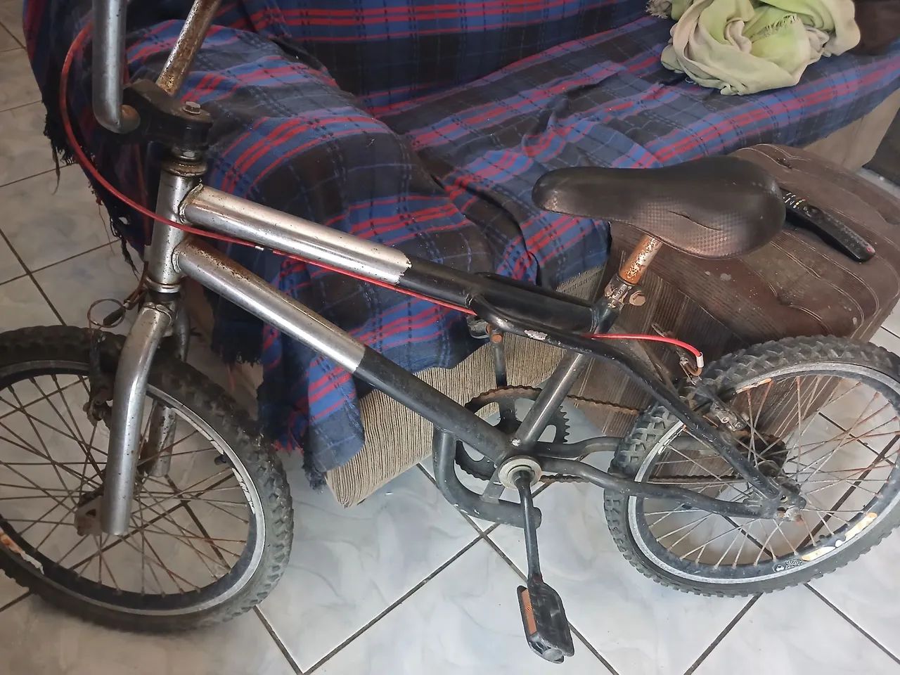 VENDO UMA BICICLETA CROS 