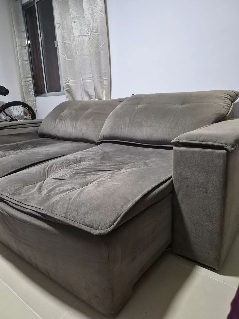 Sofá Retrátil e Reclinável 4 Lugares - Foto 2