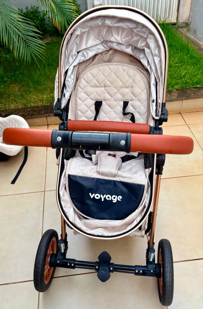 Carrinho e bebê conforto VOYAGE