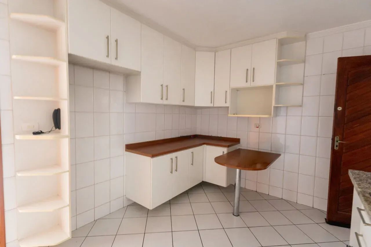 Imóvel para aluguel possui 95 metros quadrados com 2 quartos