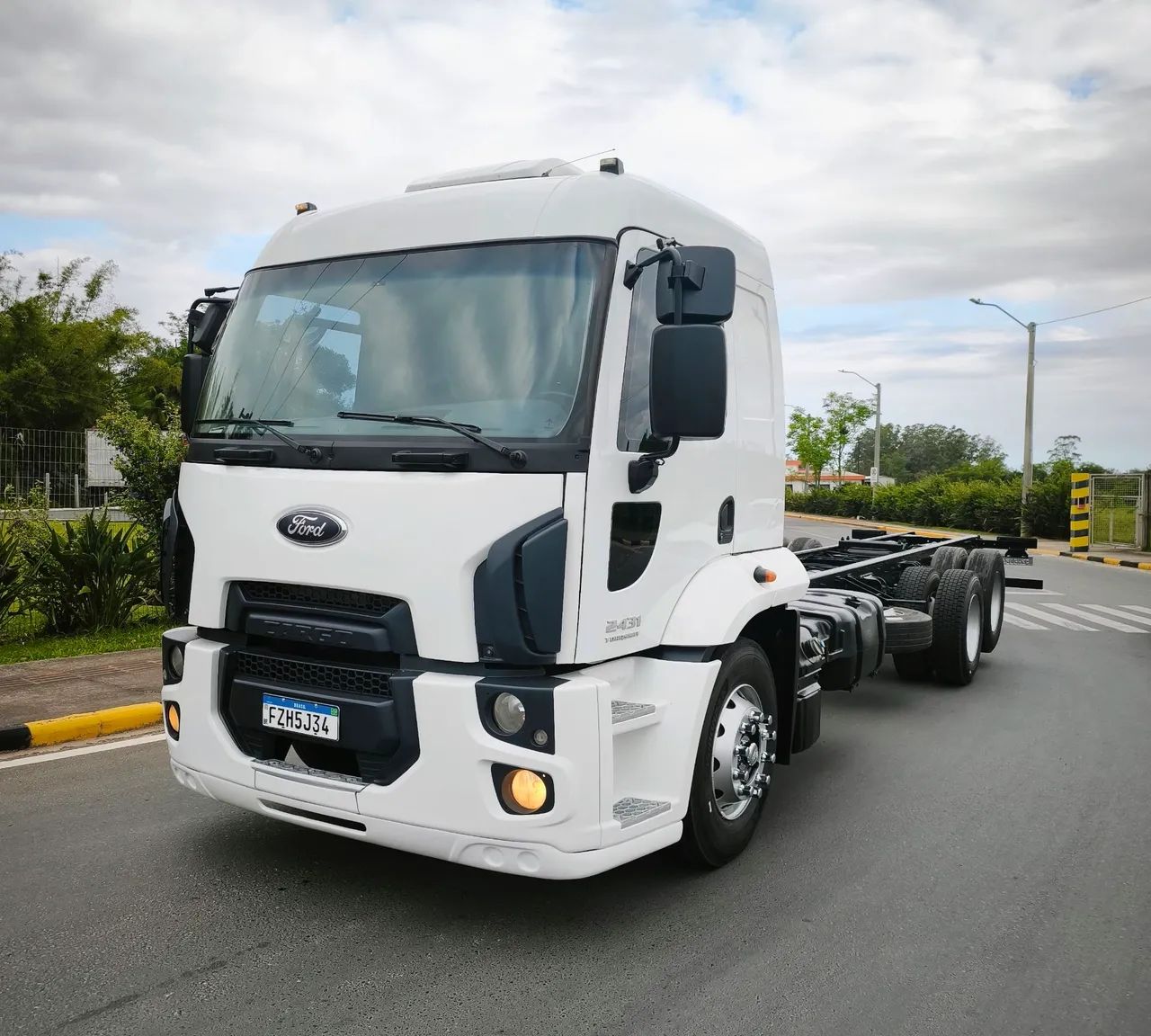 Ford Cargo 2431 ano 2019 - Foto 2