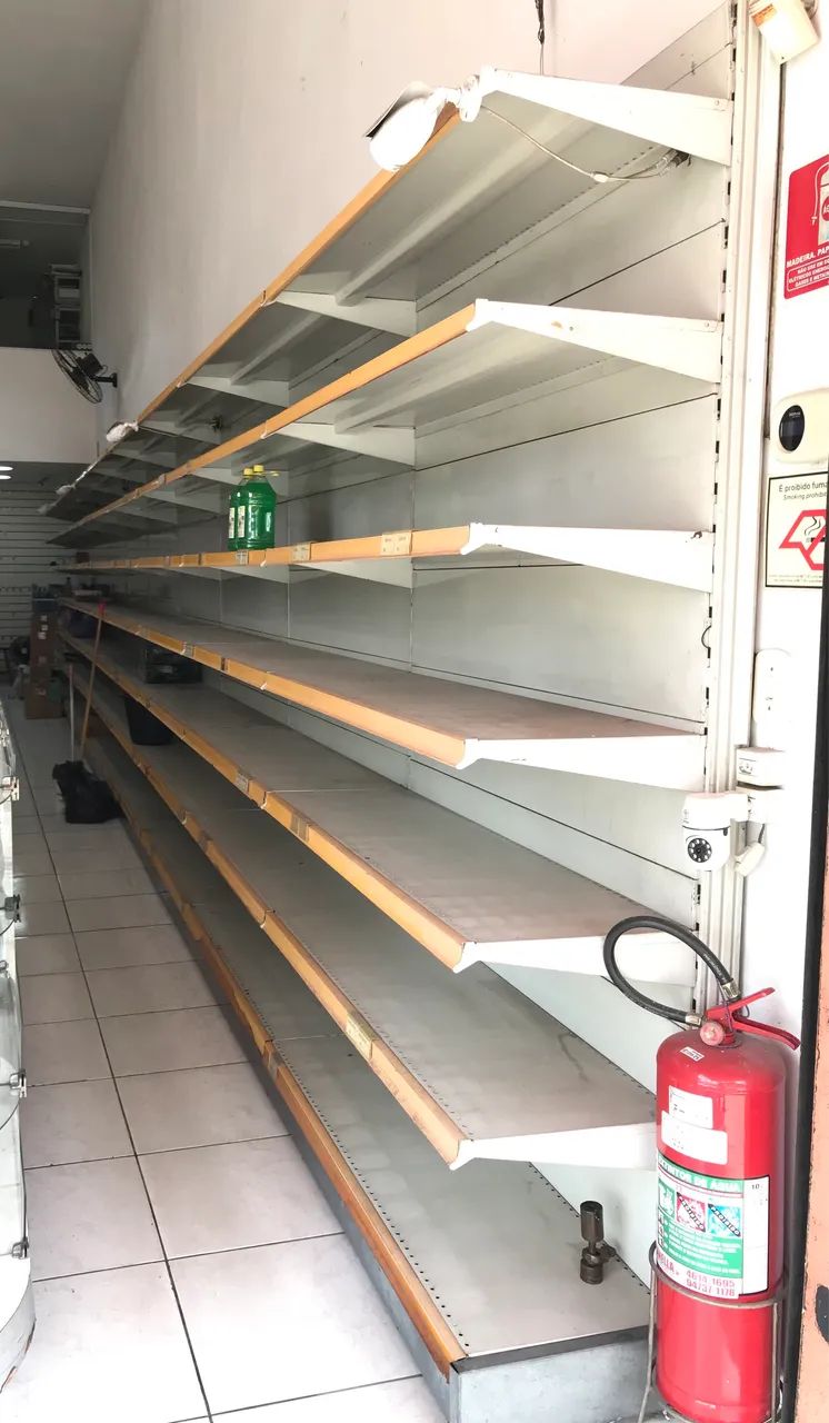 Vendo instalação completa loja de cosméticos 