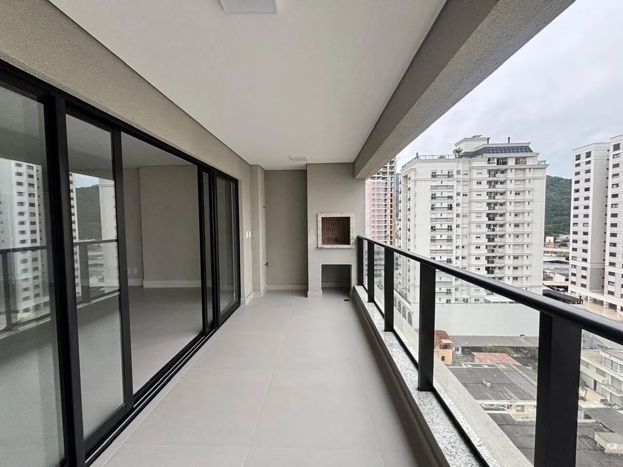 Apartamento no edifício Barão de Albuquerque em Itajaí - SC - Foto 2