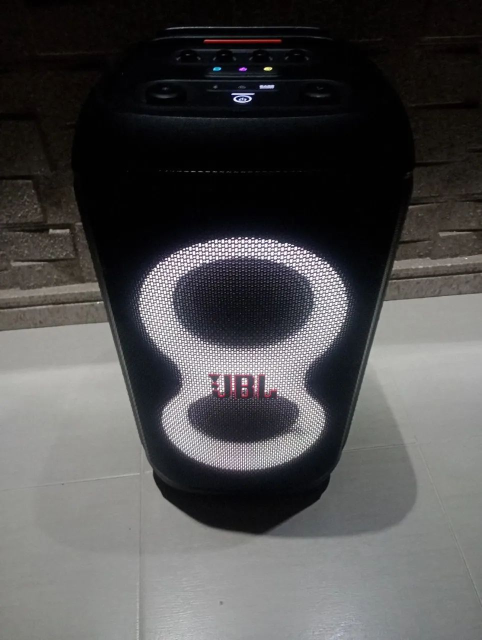 Caixa JBL 320