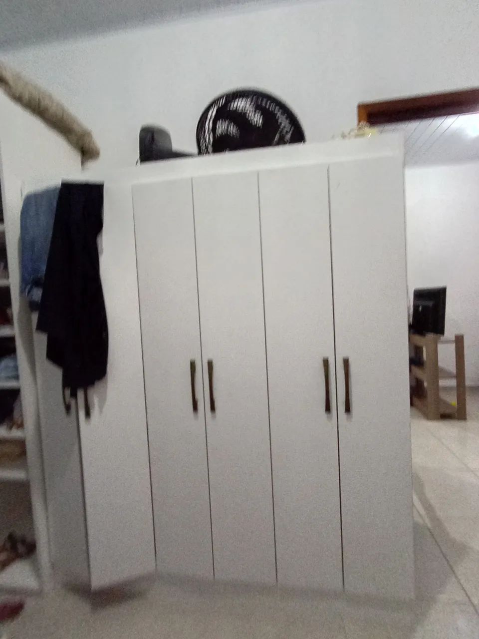 Vendo guarda roupa em bom estado  - Foto 2