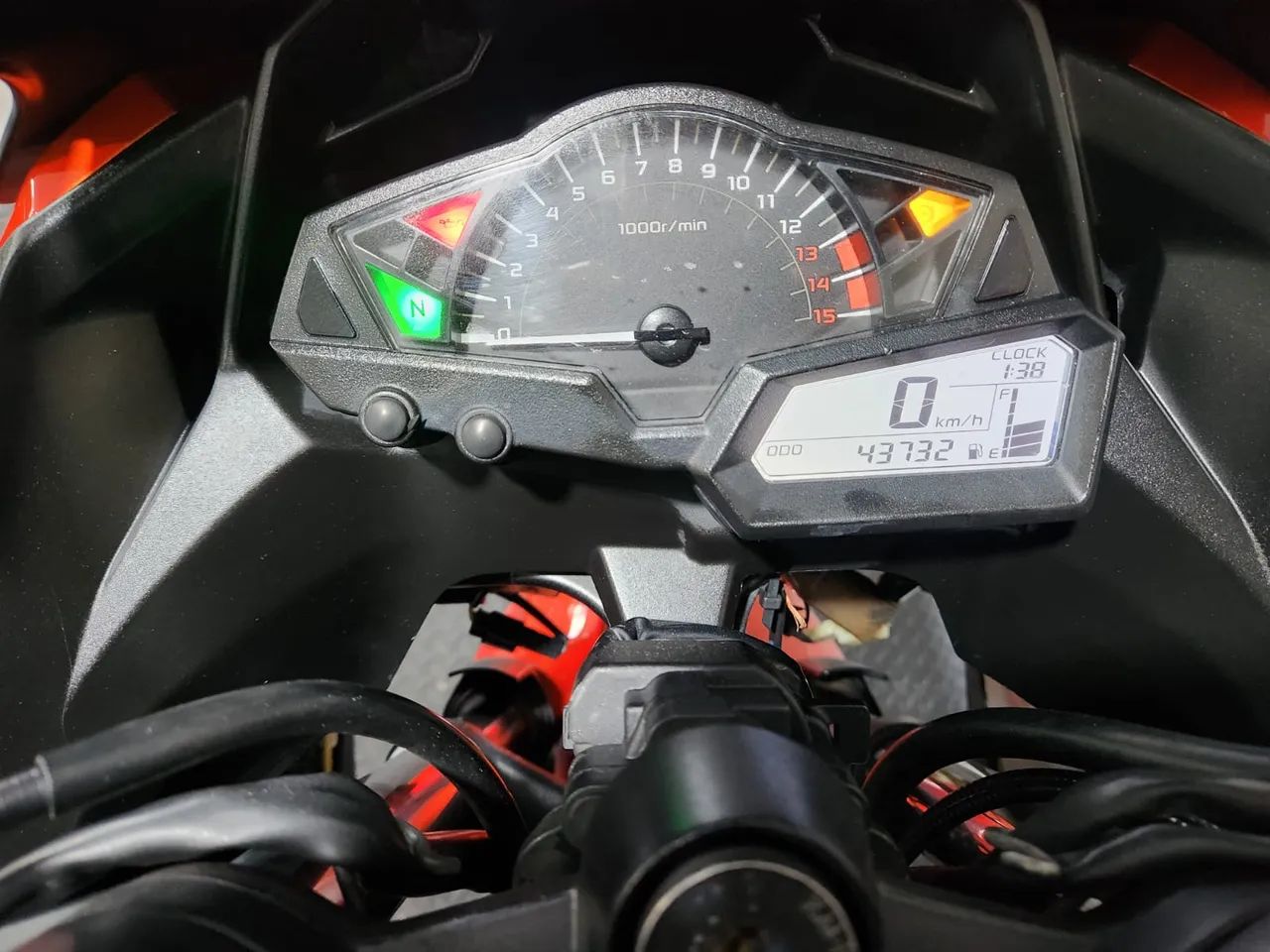 Kawasaki NINJA 300 - Foto 5