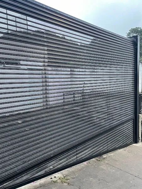 Instalador de portas de aço  - Foto 3