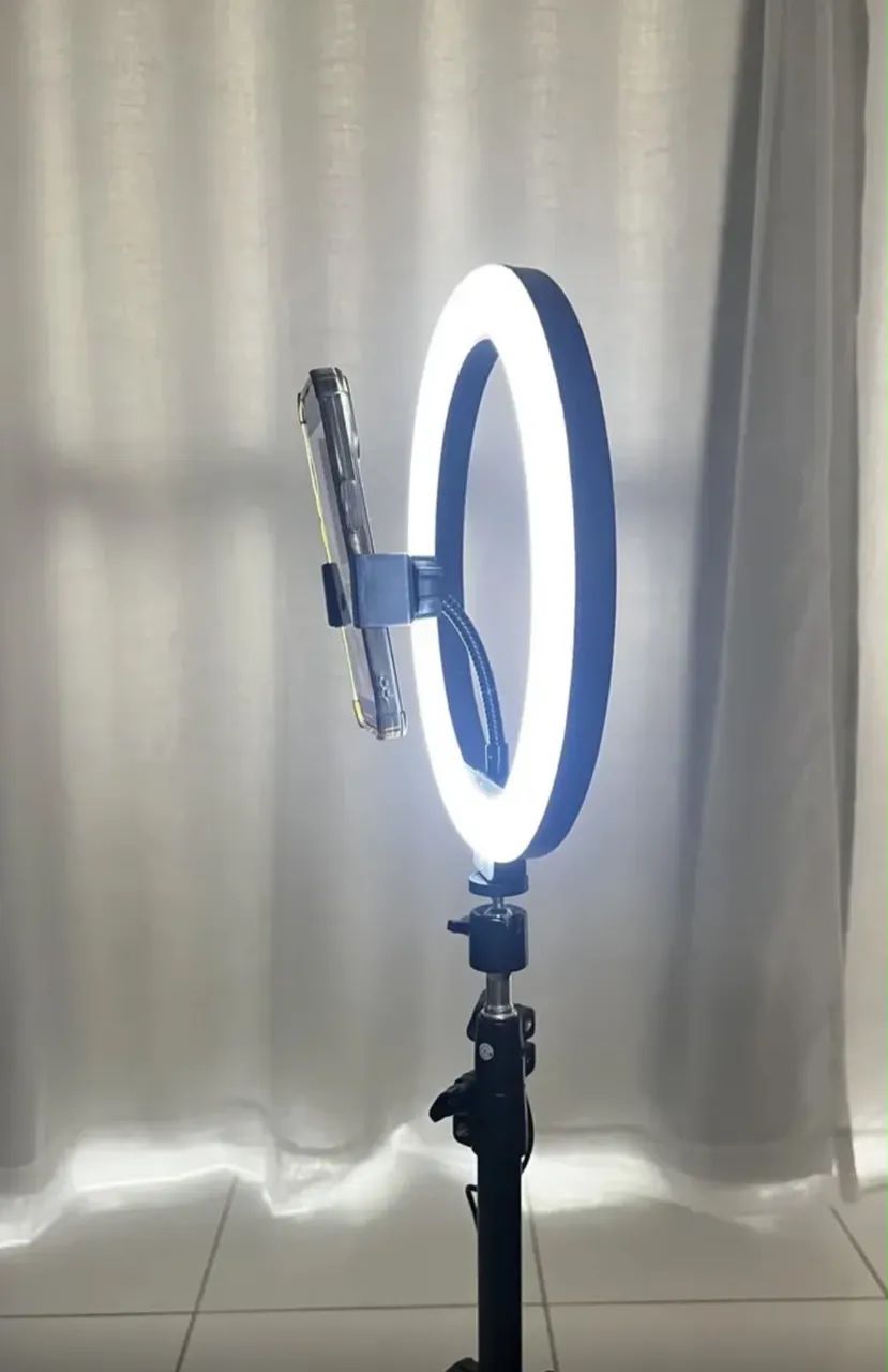 Ring Light LED Profissional LT-6010 com Tripé 2,10m + Suporte Celular? - Foto 2