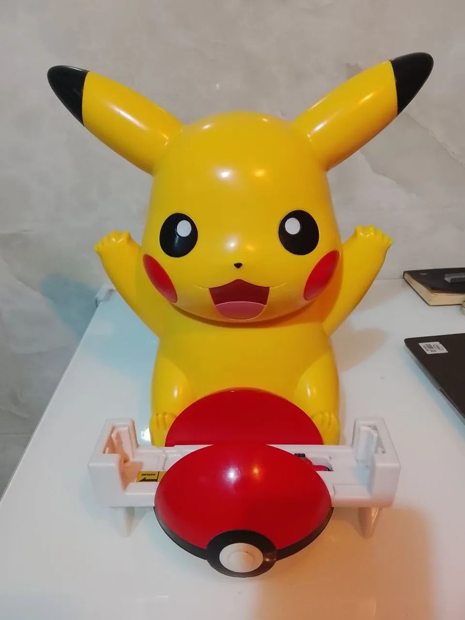 Pikachu Charge Stand Nintendo DSi / XL - Hori 2010 (Completo