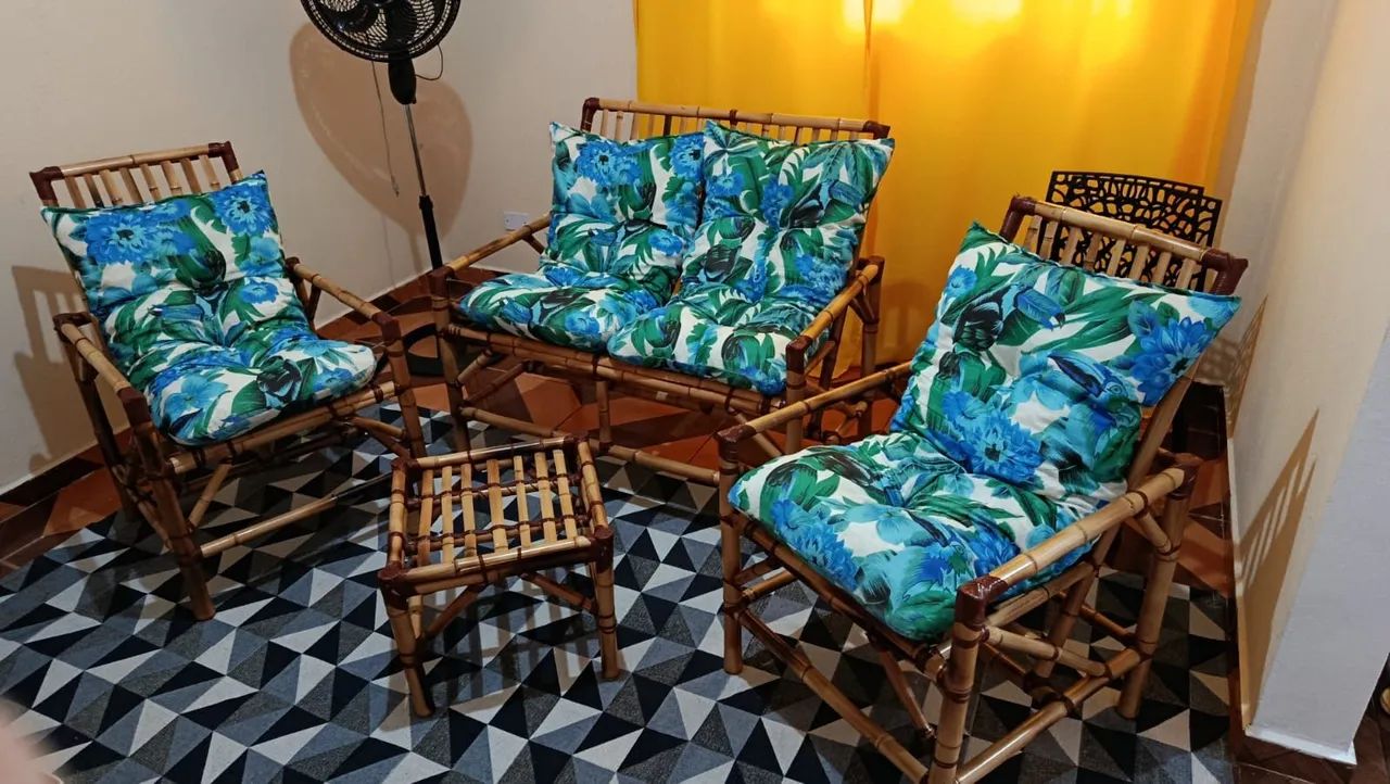 Jogo SOFA BAMBU sendo 2 poltronas + 2 lugares + mesa de centro + 2 jogos de espuma. Top ! - Foto 4