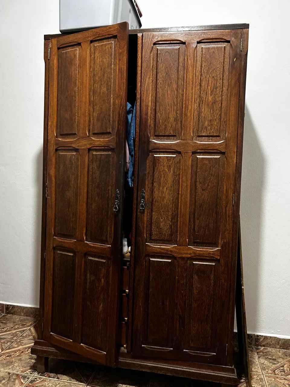 Guarda roupa de solteiro