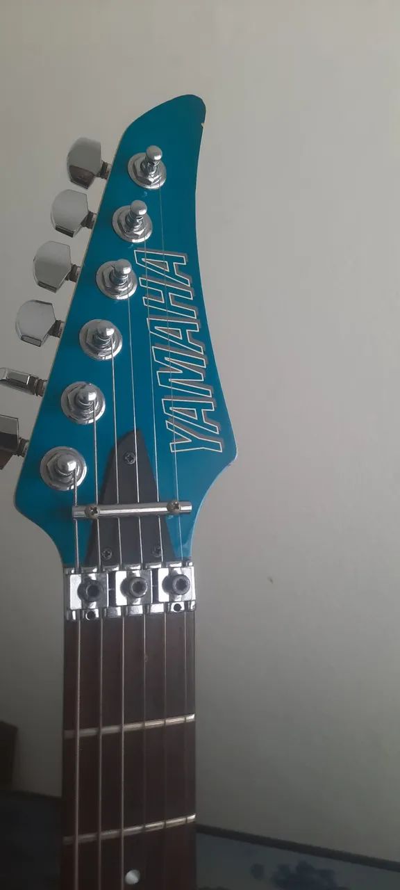 Guitarra Yamaha RGX 421D Blue Metallic S/ case - Instrumentos