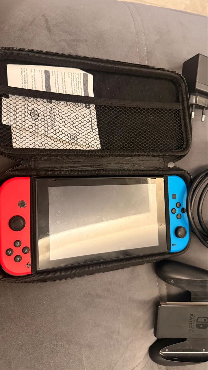 Nintendo Switch Completo Semi Novo - Consoles de Vídeo Game - Vila
