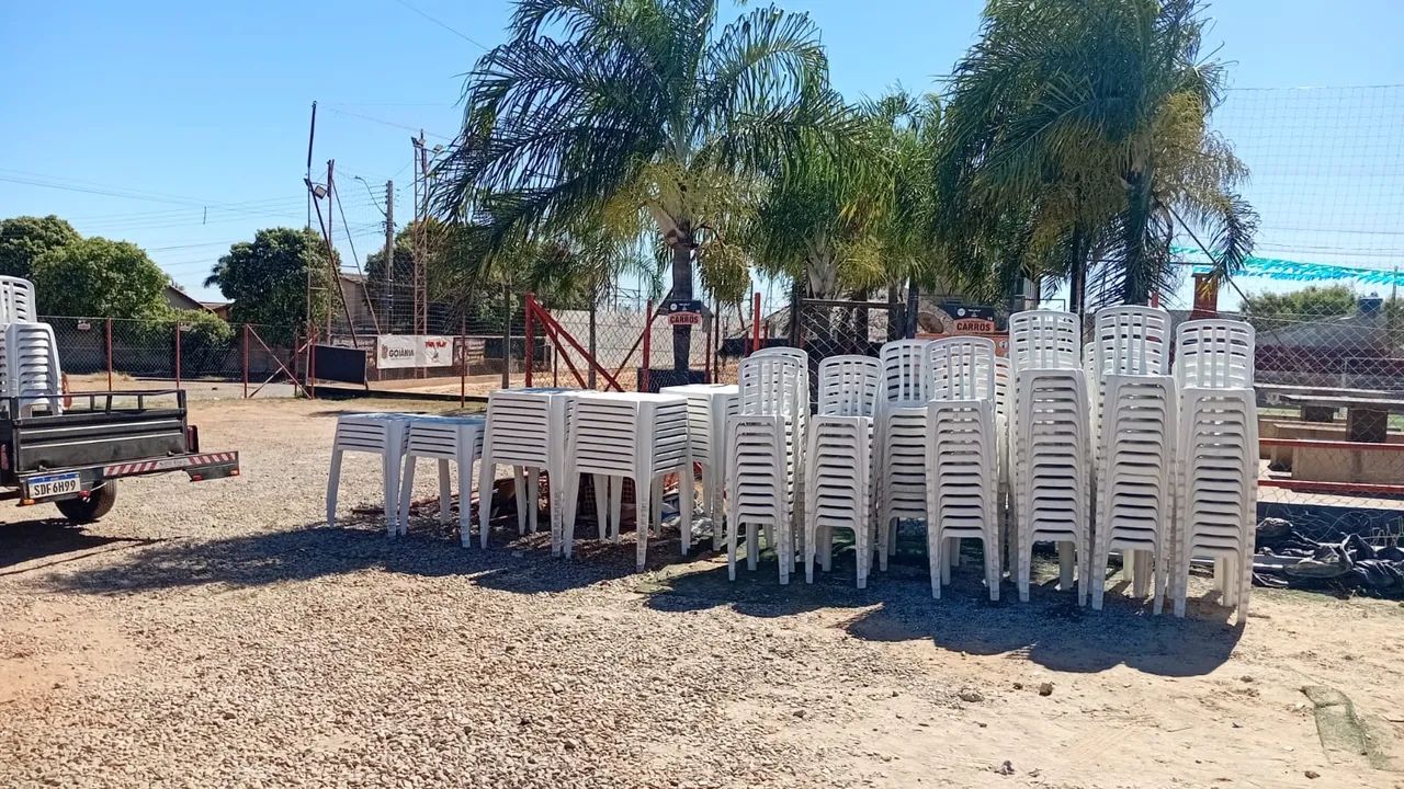 JOGO DE MESA E CADEIRA USADO  - Foto 4