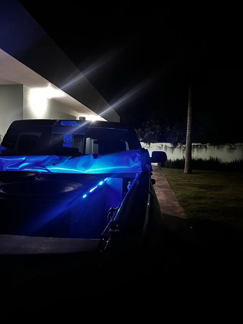 Som automotivo novo