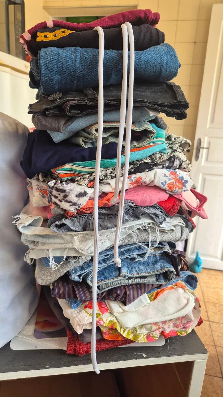 Lote de roupas 
