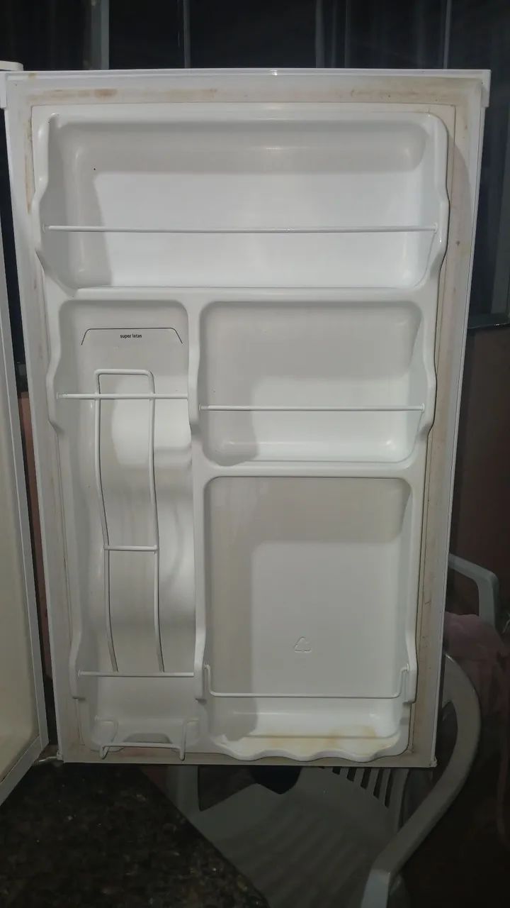 Frigober Midea 124 litros usado. - Foto 3