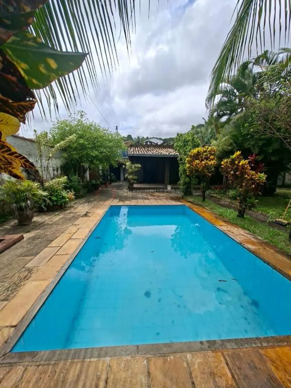 CASA NO BAIRRO MARQUES COM 3 QUARTOS E 3 SUITES