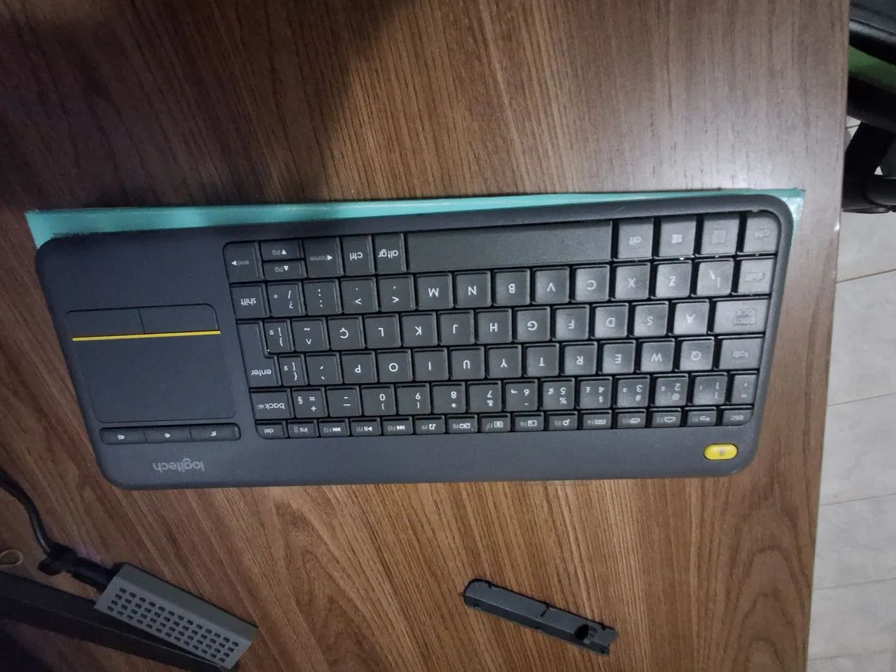 Teclado Logitech k400 plus