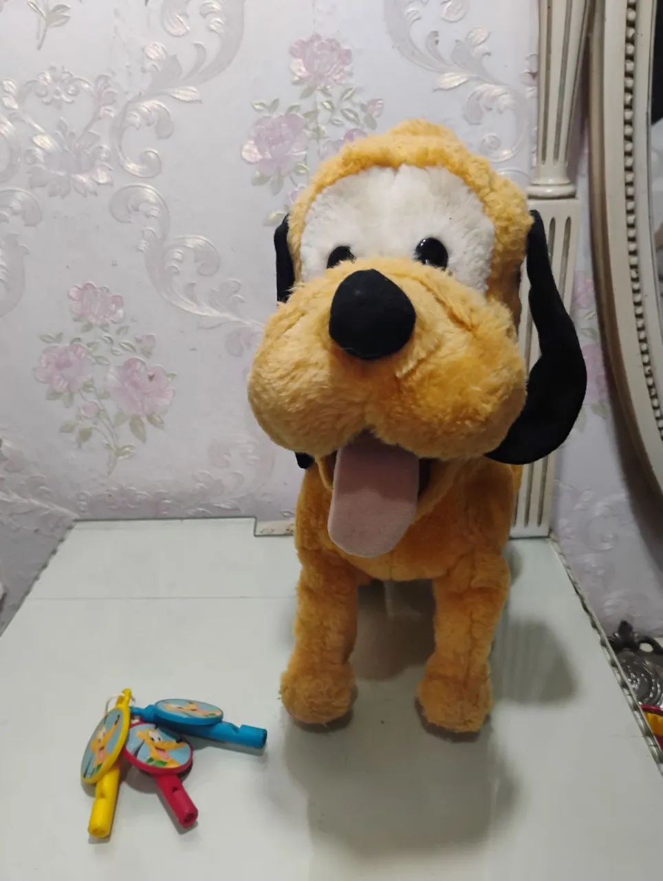 Boneco Pluto Long Jump Disney Com Apito Sem Teste