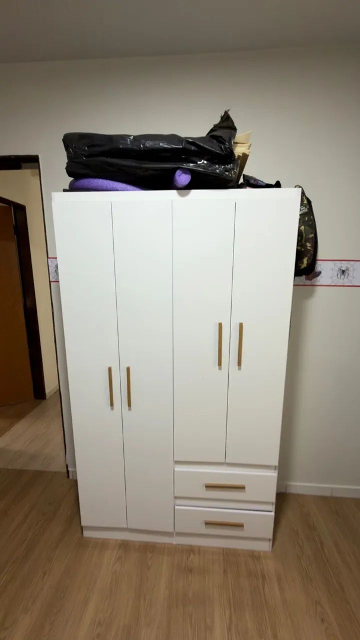 Guarda roupa solteiro 