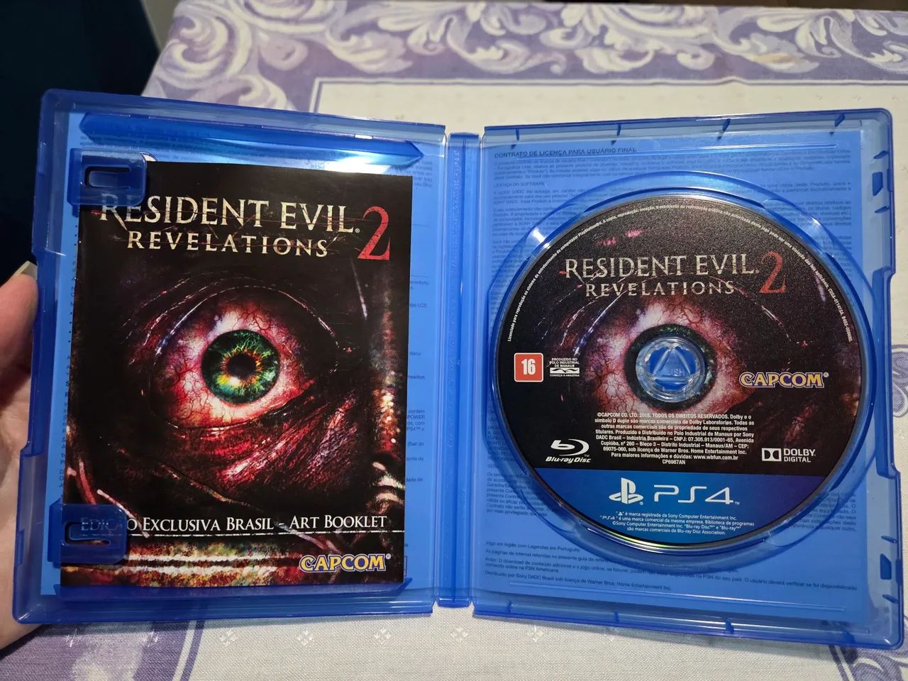 Jogo PS4 Resident Evil - Revelations 2 - Foto 3