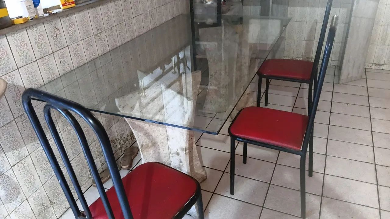 Mesa de vidro com pés de granito - Foto 3