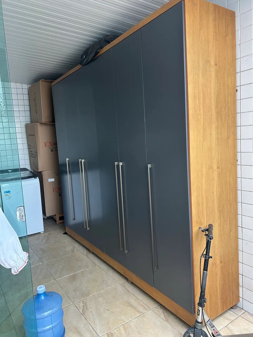 Guarda roupa novíssimo 1150,00