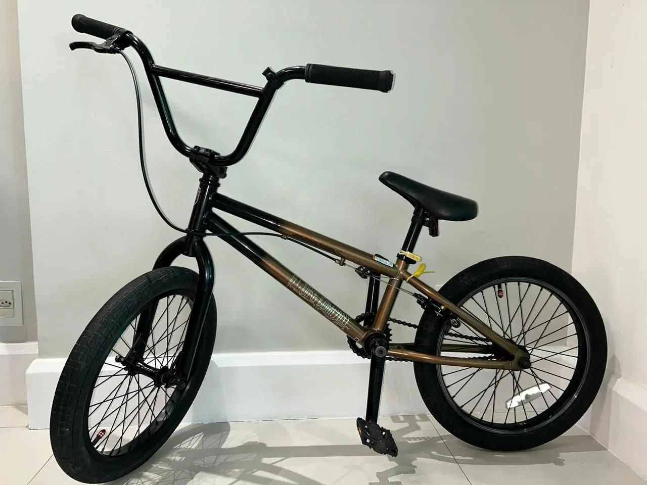 Bicicleta BMX GT bikes aro 18