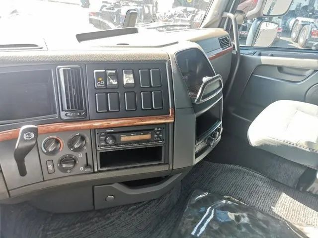 Volvo Fh 440 6x2 - 2011 Cavalo - Foto 4