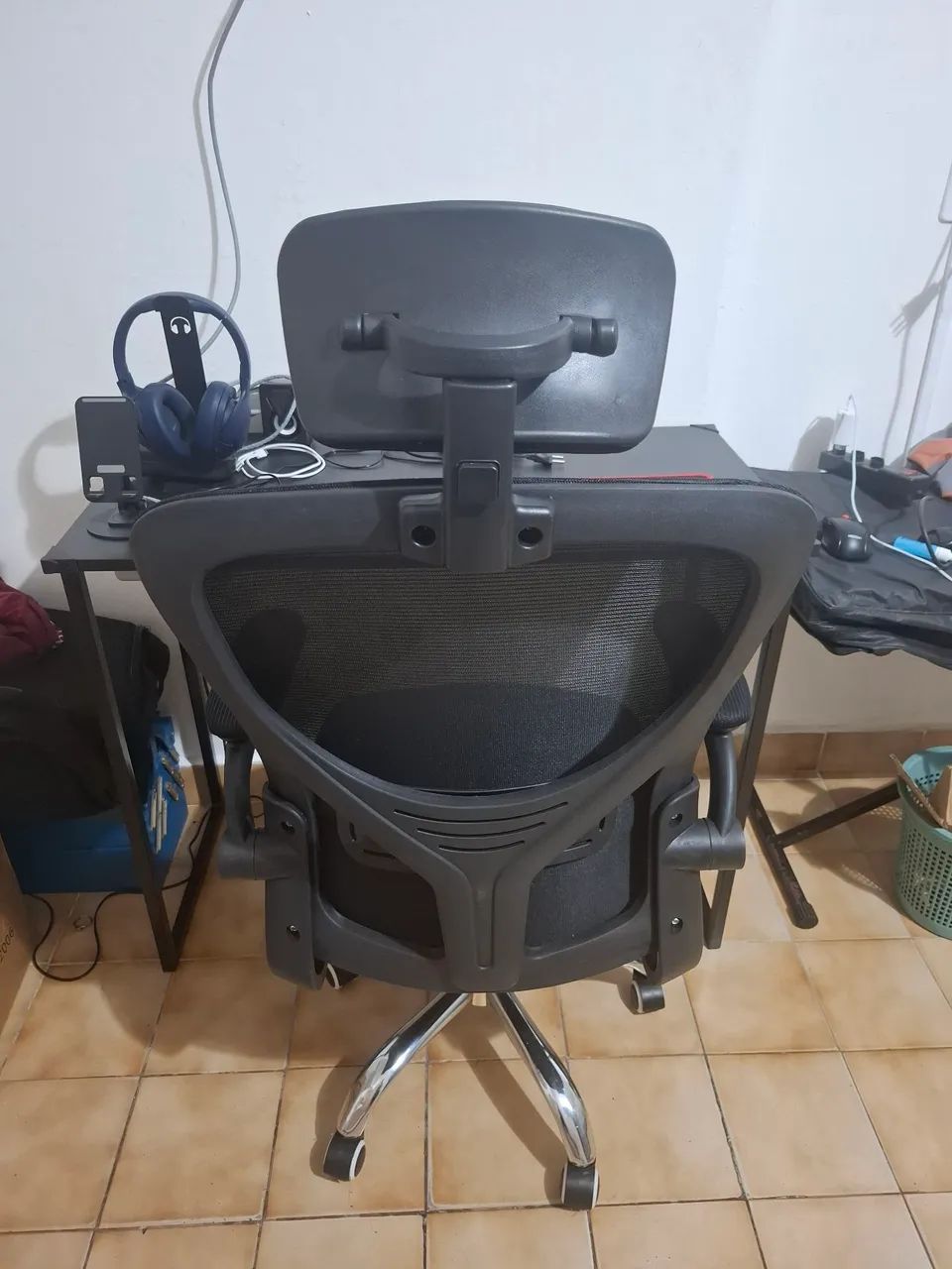Vendo mesa + cadeira 